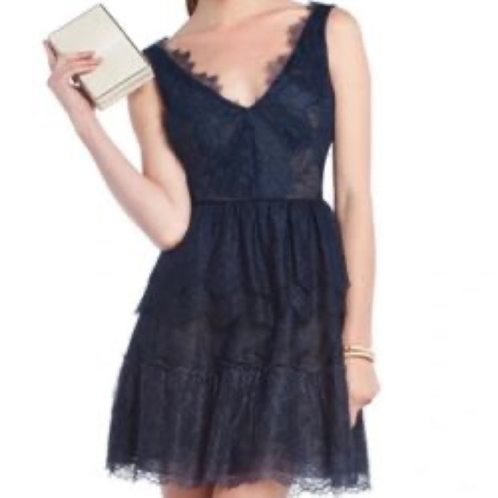 BCBG MAX AZARIA CARBON WILLA LACE COCKTAIL DRESS SIZE SMALL V-neck Fit and Flare